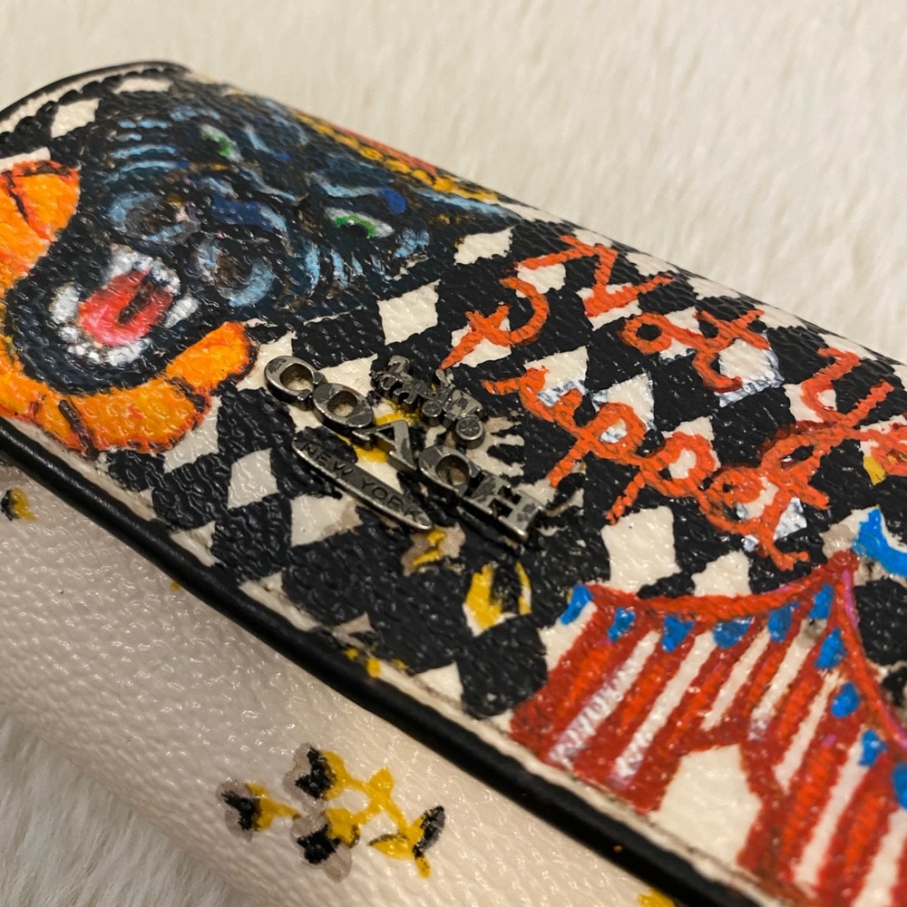 ‘Not Your Puppet’ Hand-Painted Coach Keyholder - Picture 12 of 13